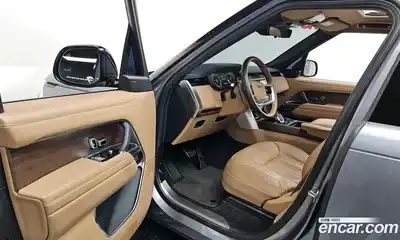 Land Rover Range-Rover 2023 3.0 гидро в Москве № 594630, миниатюра 10