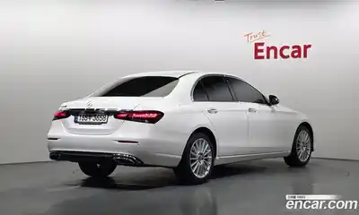 Mercedes-Benz E-Class 2021 2.0 гидро, миниатюра 2