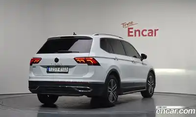Volkswagen Tiguan 2023 2.0 гидро в Москве № 628966, миниатюра 2