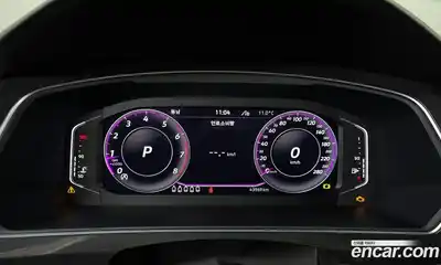Volkswagen Tiguan 2023 2.0 гидро в Москве № 628966, миниатюра 8
