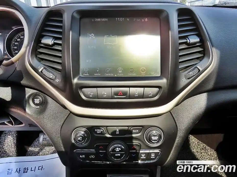 Jeep Cherokee 2016 2.4 гидро в Москве № 750185, фото 12