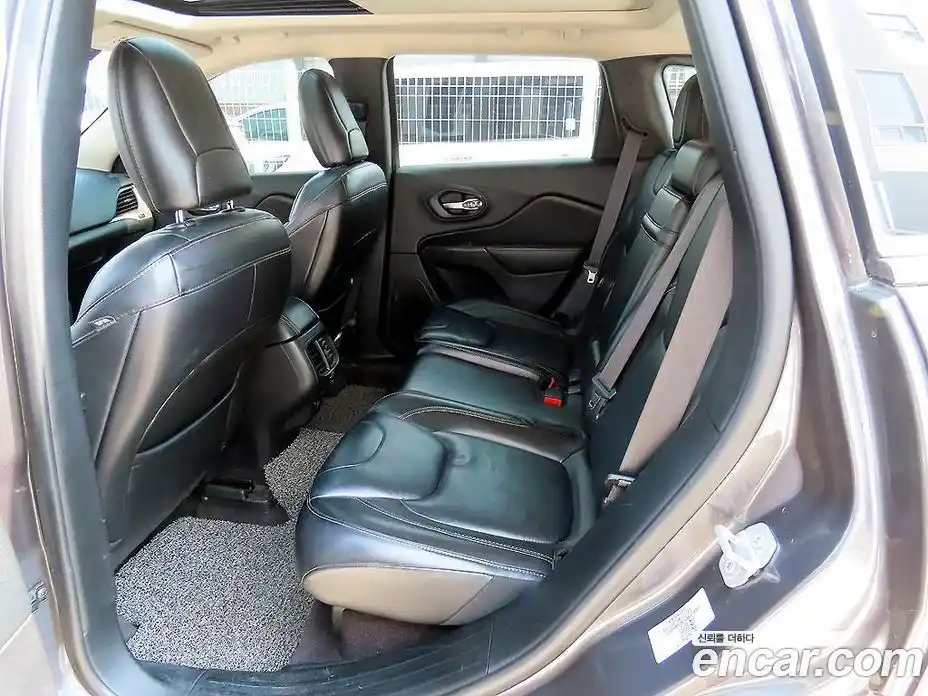 Jeep Cherokee 2016 2.4 гидро в Москве № 750185, фото 6