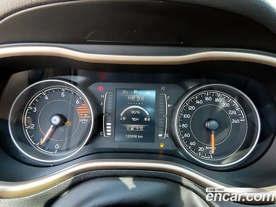 Jeep Cherokee 2016 2.4 гидро в Москве № 750185, фото 9