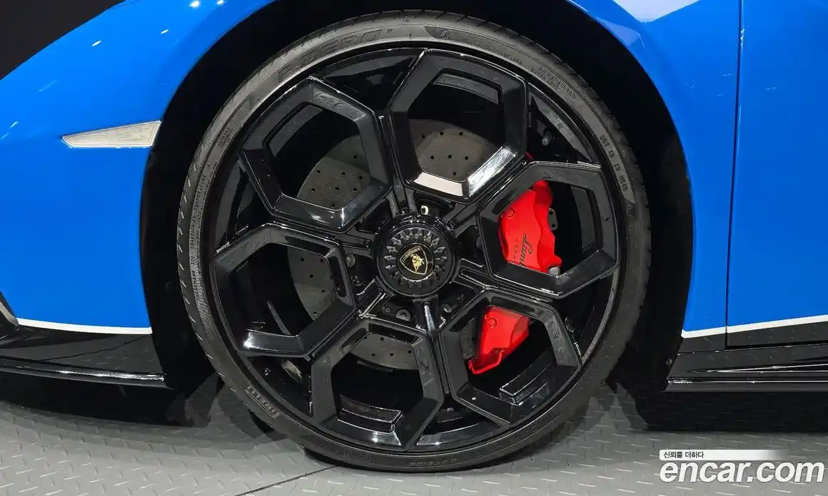 Lamborghini Huracan 2023 5.2 гидро в Москве № 759861, фото 5