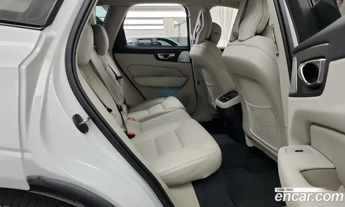 Volvo XC60 2025 2.0 гидро в Москве № 860274, фото 12