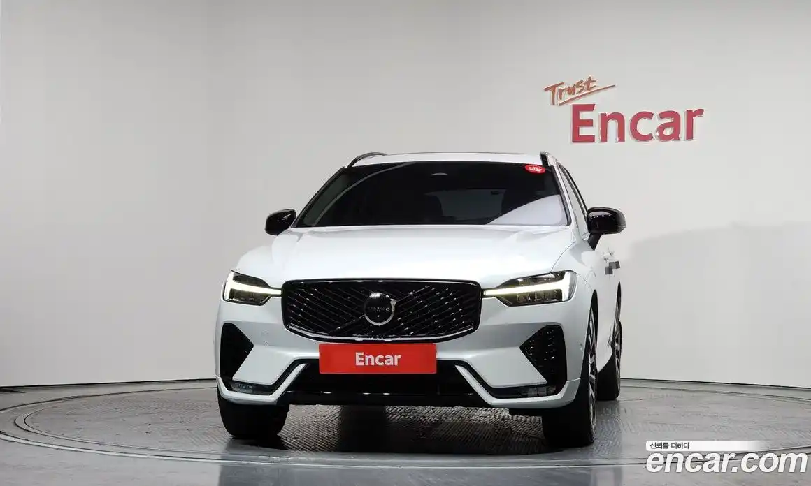 Volvo XC60 2025 2.0 гидро в Москве № 860274, фото 3