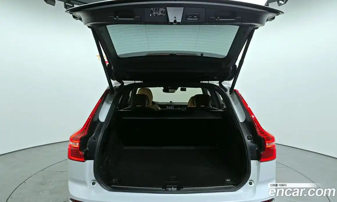 Volvo XC60 2019 2.0 гидро в Москве № 860353, фото 20