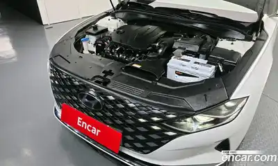 Hyundai Grandeur 2020 2.5 Автомат в Москве № 927442, миниатюра 6