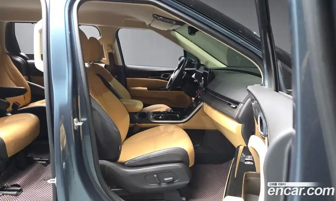 Kia Canival 2023 3.5 Автомат в Москве № 929207, фото 11