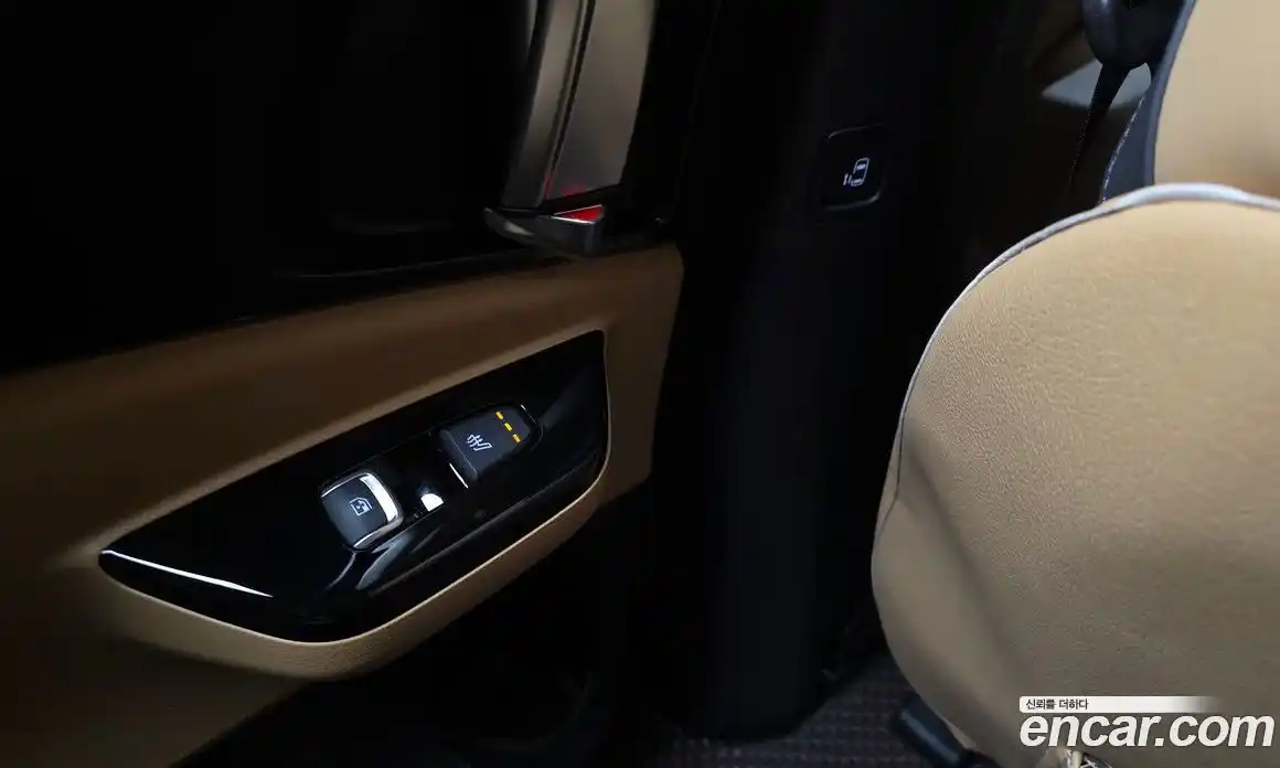 Kia Canival 2023 3.5 Автомат в Москве № 929207, фото 19