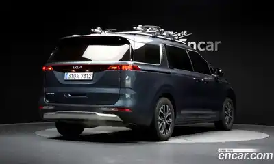 Kia Canival 2023 3.5 Автомат в Москве № 929207, миниатюра 2