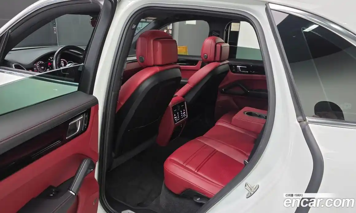 Porsche Cayenne 2022 3.0 гидро в Москве № 969080, фото 11