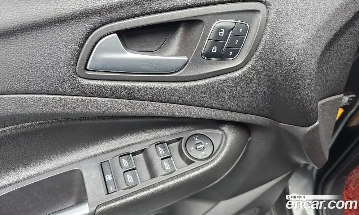 Ford Escape 2012 2.0 гидро в Москве № 976321, фото 14