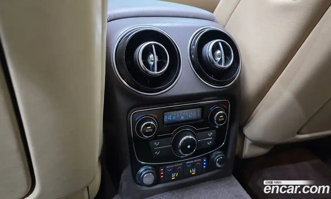 Jaguar XJ 2016 3.0 гидро в Москве № 976513, фото 16