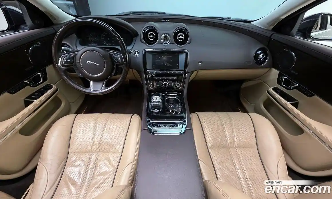 Jaguar XJ 2016 3.0 гидро в Москве № 976513, фото 7