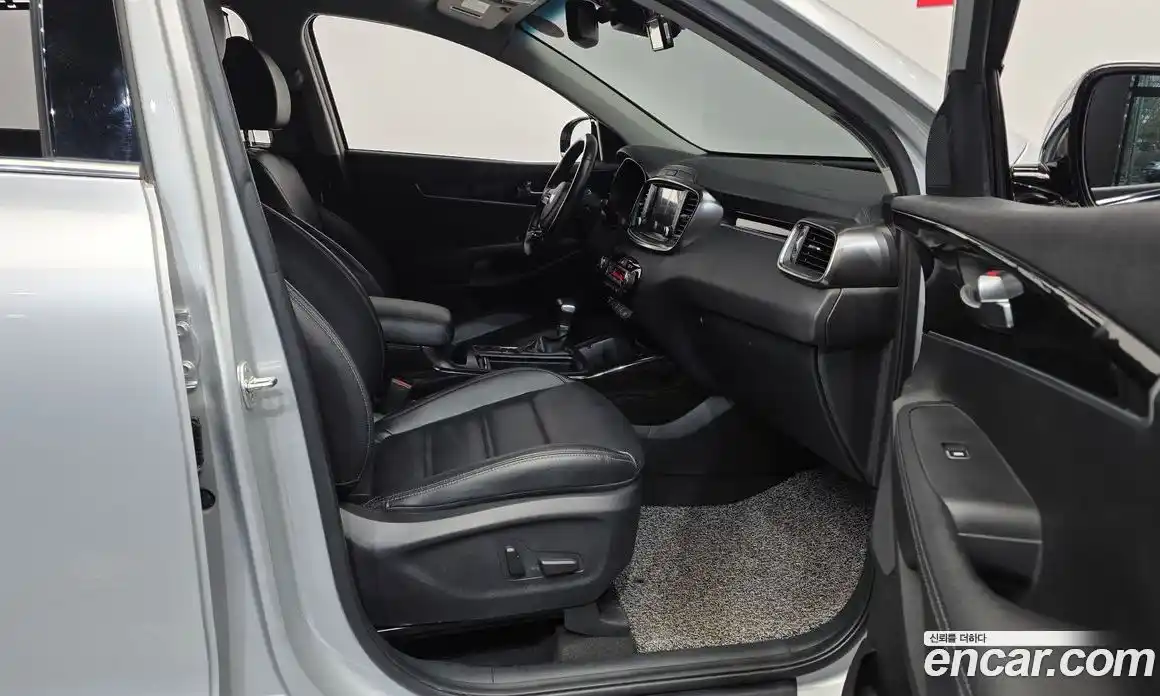Kia Sorento 2019 2.0 гидро в Москве № 1002805, фото 11