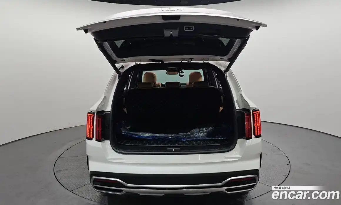 Kia Sorento 2022 1.6 Автомат в Москве № 1009746, фото 20