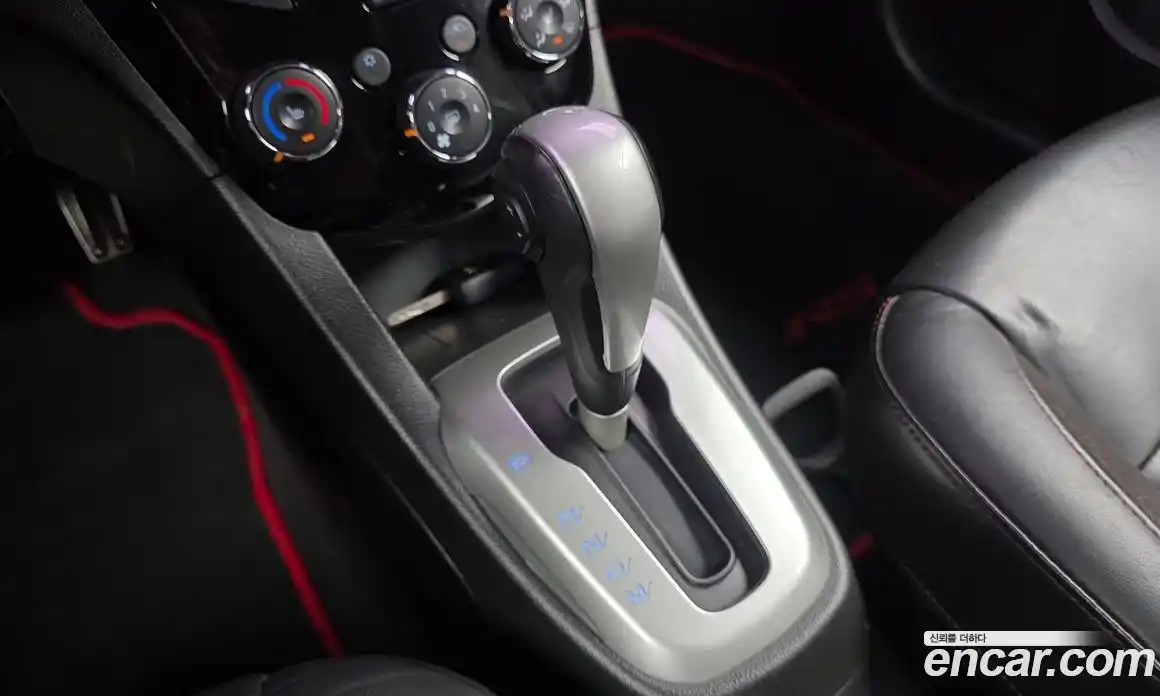 Chevrolet Aveo 2015 1.4 Автомат в Москве № 1011974, фото 9