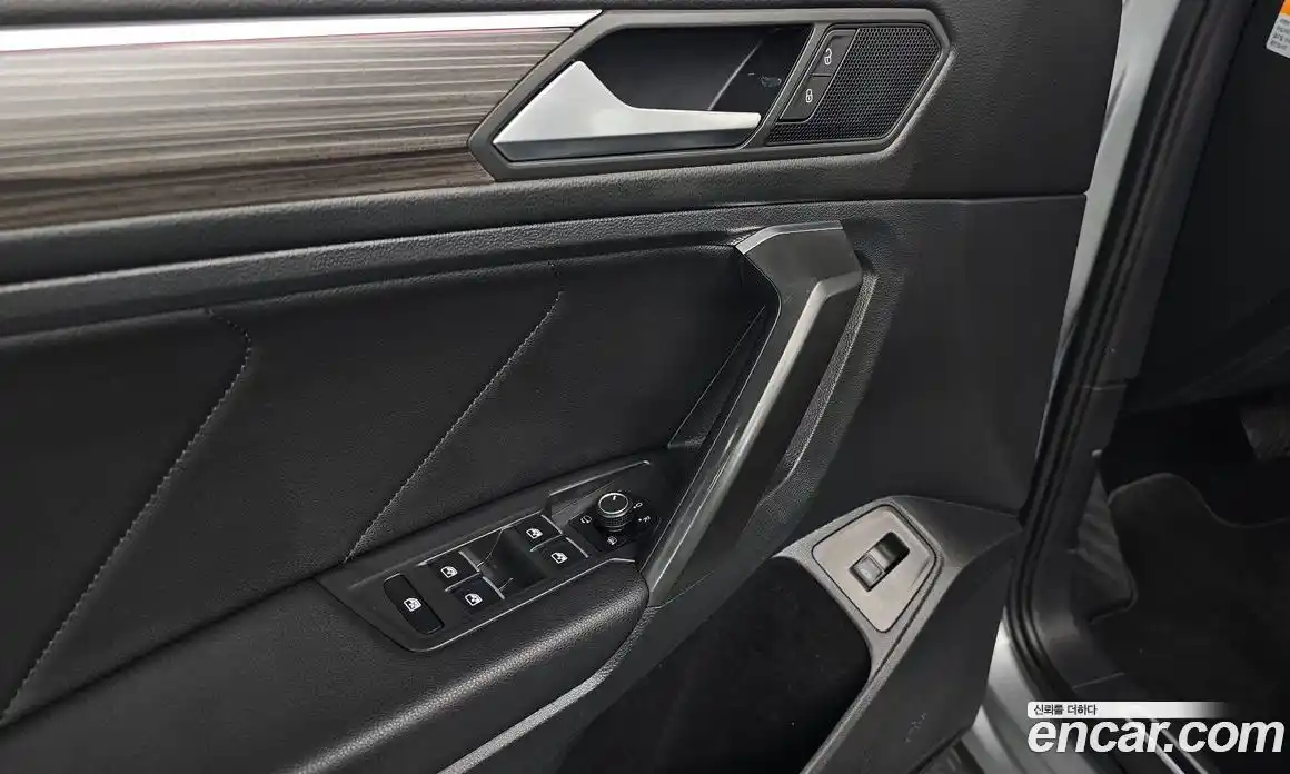 Volkswagen Tiguan 2022 2.0 гидро в Москве № 1014526, фото 18