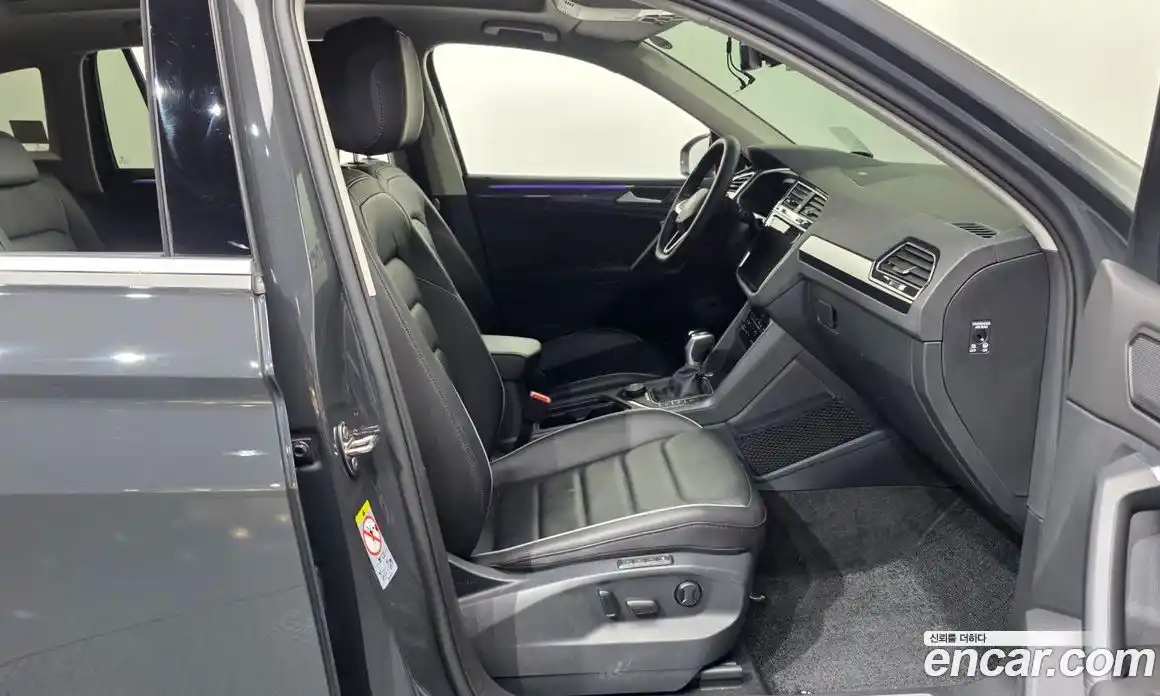 Volkswagen Tiguan 2021 2.0 гидро в Москве № 1014634, фото 11
