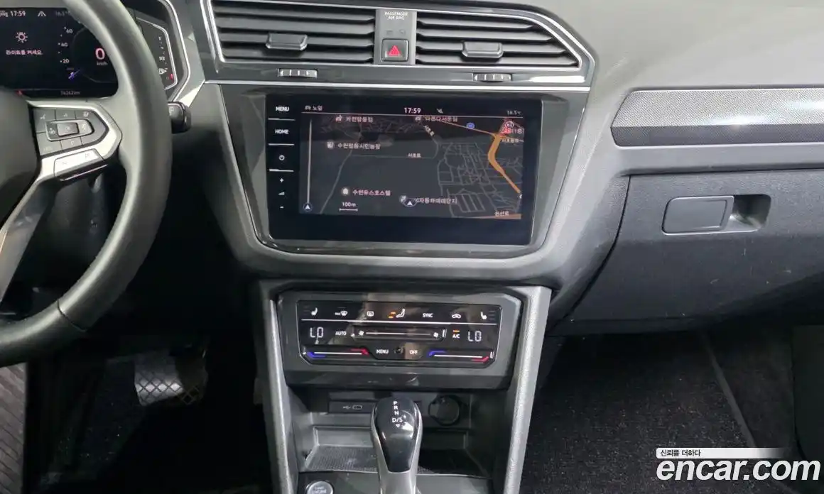 Volkswagen Tiguan 2021 2.0 гидро в Москве № 1014634, фото 14
