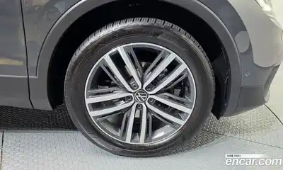 Volkswagen Tiguan 2021 2.0 гидро в Москве № 1014634, миниатюра 5
