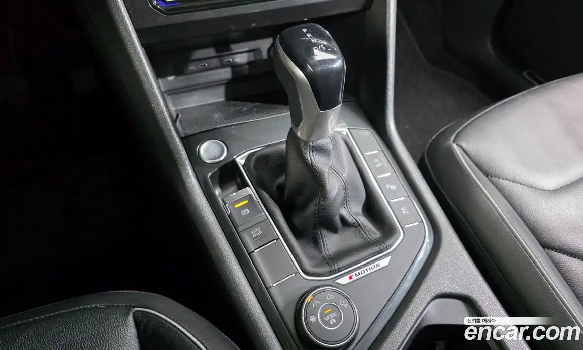 Volkswagen Tiguan 2021 2.0 гидро в Москве № 1014634, фото 9