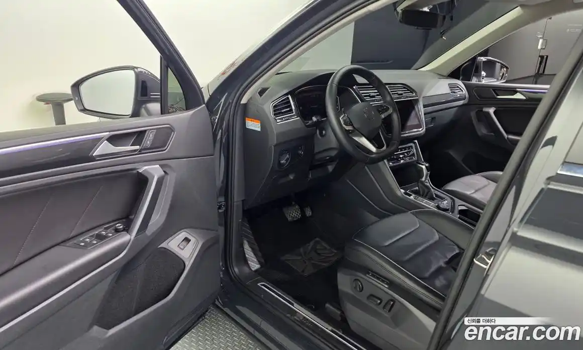 Volkswagen Tiguan 2021 2.0 гидро в Москве № 1014634, фото 10