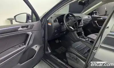 Volkswagen Tiguan 2021 2.0 гидро в Москве № 1014634, миниатюра 10