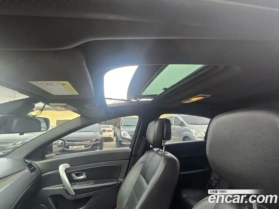 Renault SM5 2014 2.0 Автомат в Москве № 1065080, фото 17