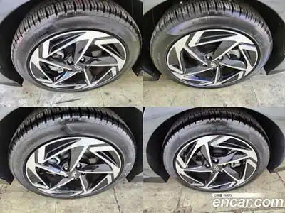 Hyundai Sonata 2023 1.6 Автомат в Москве № 1065090, миниатюра 9