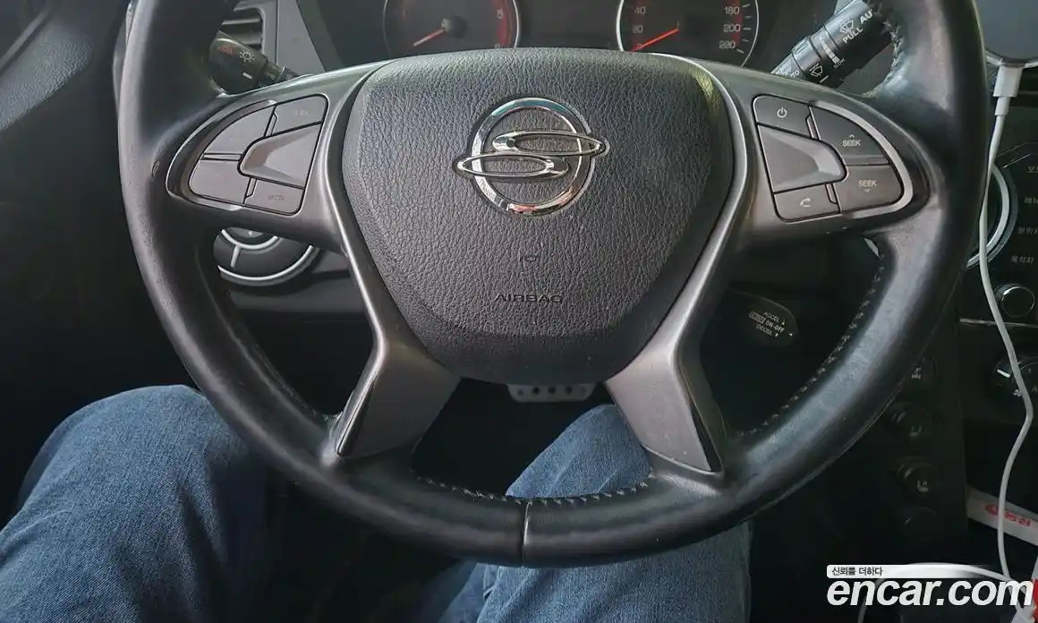 SsangYong Korando 2015 2.0 Автомат в Москве № 1067858, фото 9