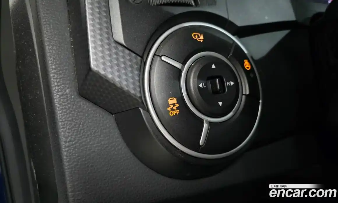 SsangYong Korando 2015 2.0 Автомат в Москве № 1067902, фото 13