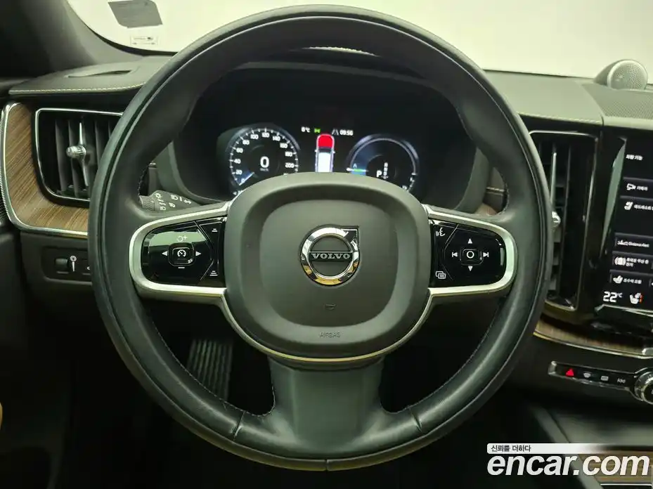 Volvo XC60 2021 2.0 гидро в Москве № 1070590, фото 12