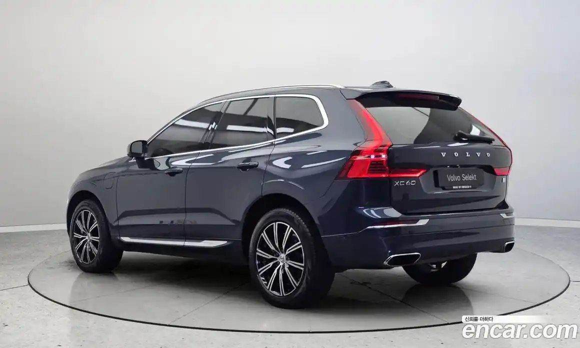 Volvo XC60 2021 2.0 гидро в Москве № 1070590, фото 4