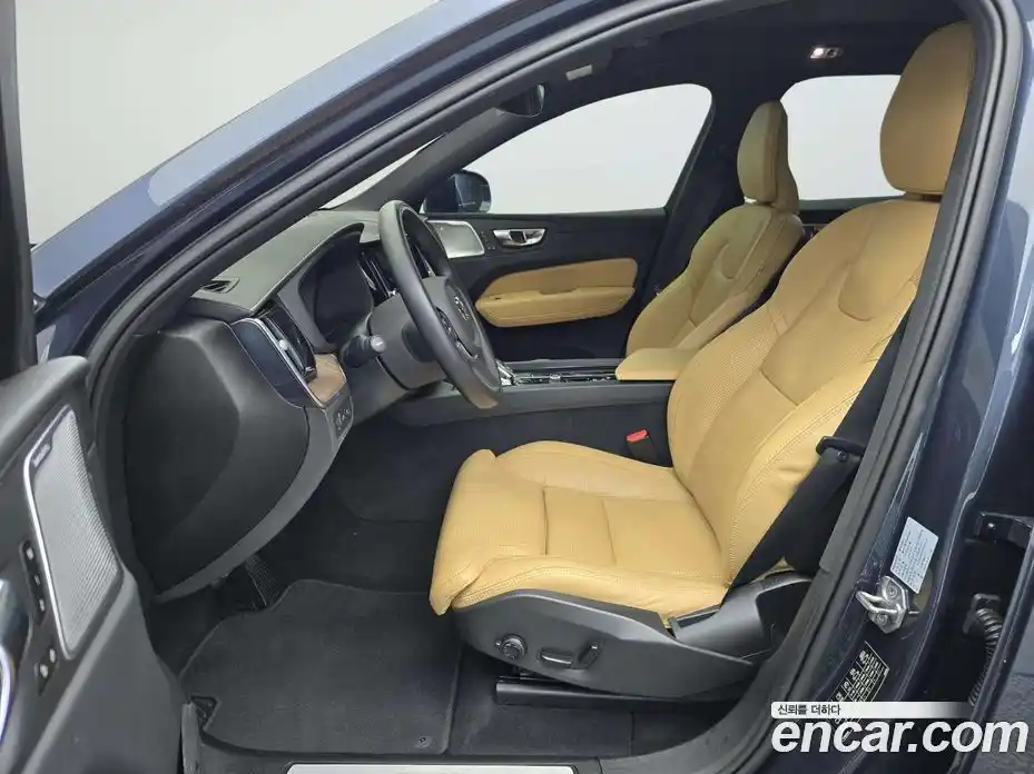Volvo XC60 2021 2.0 гидро в Москве № 1070590, фото 10