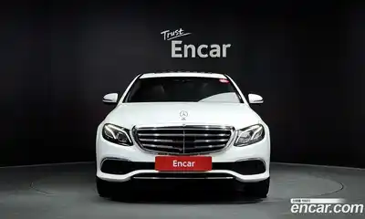 Mercedes-Benz E-Class 2020 2.0 гидро в Москве № 140375, миниатюра 3