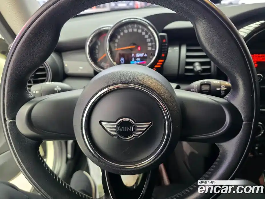 Mini Cooper 2014 1.5 гидро в Москве № 154268, фото 16