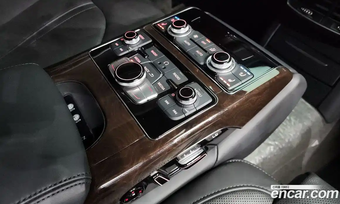 Audi A8 2015 4.0 гидро в Москве № 163872, фото 18