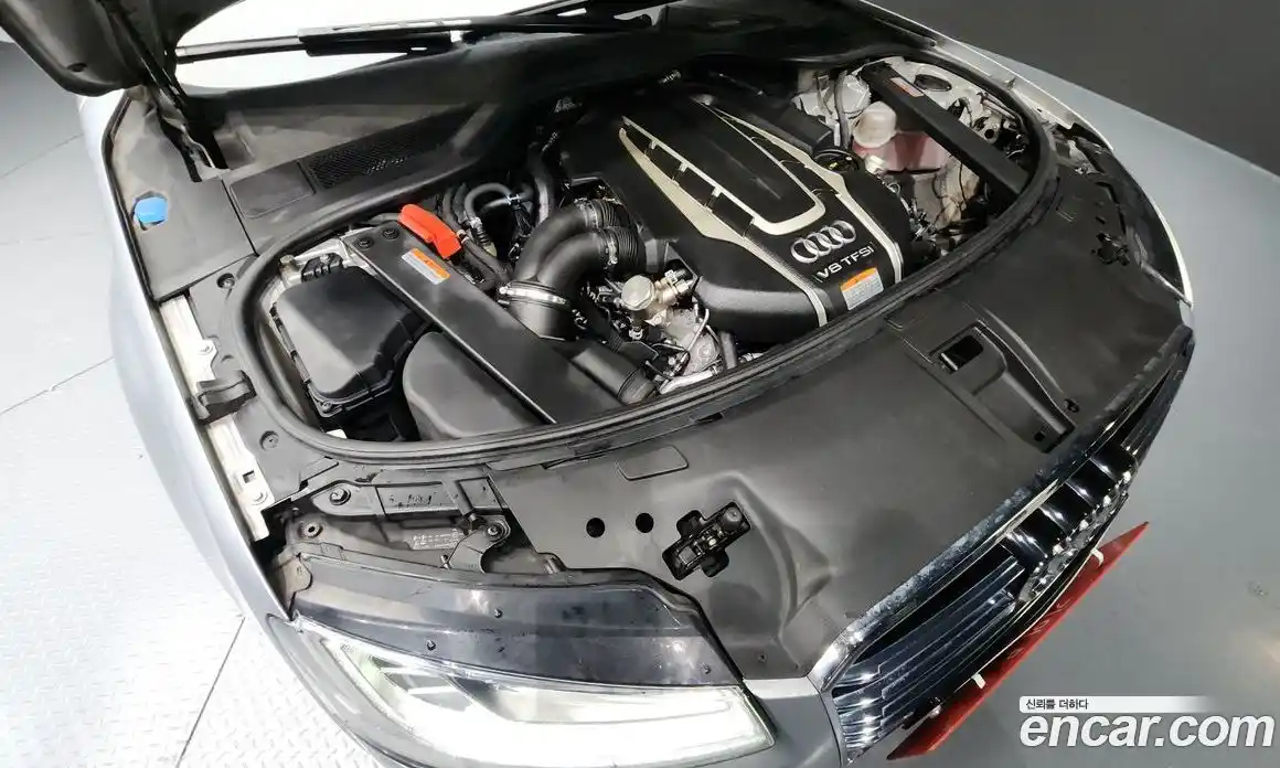 Audi A8 2015 4.0 гидро в Москве № 163872, фото 6
