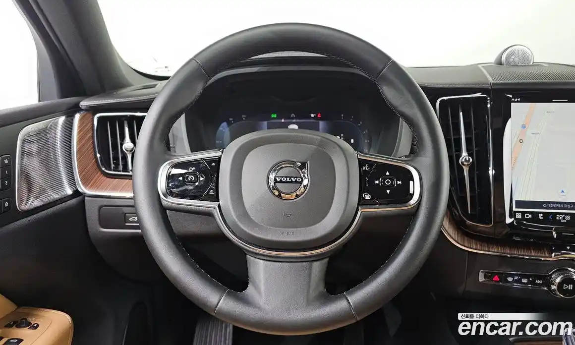 Volvo XC60 2023 2.0 гидро в Москве № 164302, фото 14
