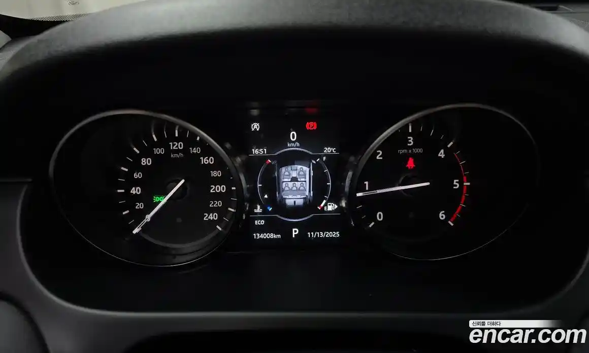 Land Rover Discovery Sport 2018 2.0 гидро в Москве № 166569, фото 8