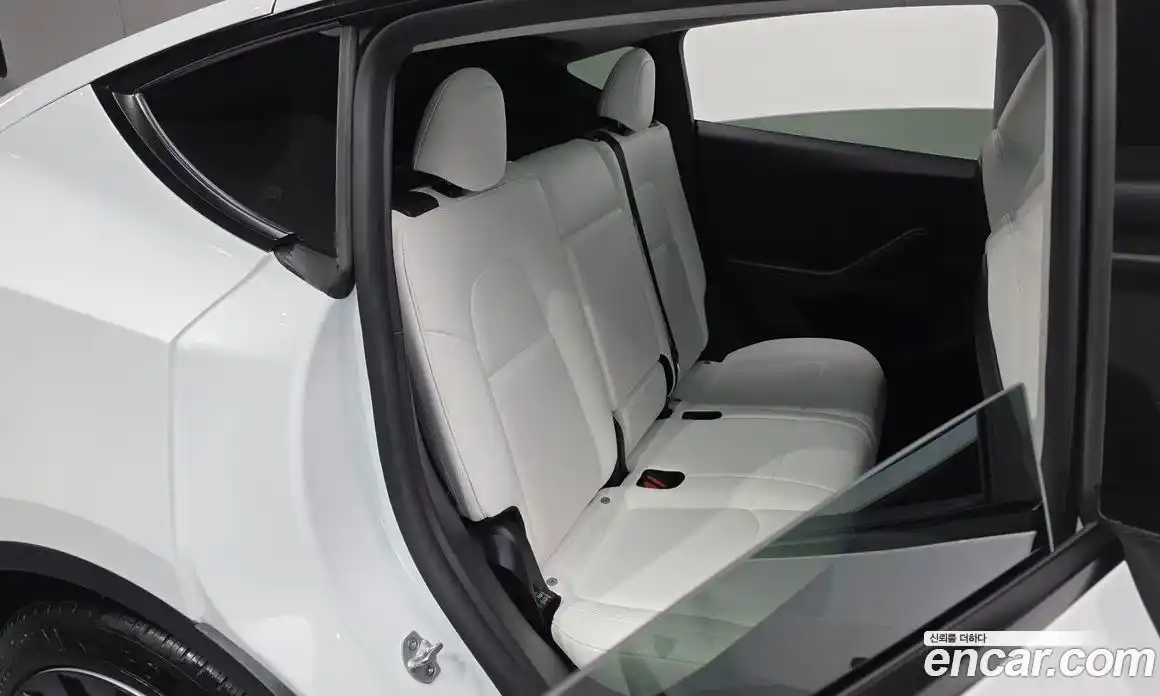 Tesla Model Y 2023 0.2 гидро в Москве № 167656, фото 12