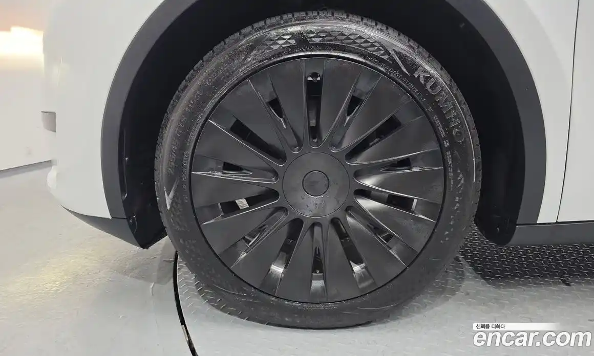 Tesla Model Y 2023 0.2 гидро в Москве № 167656, фото 5