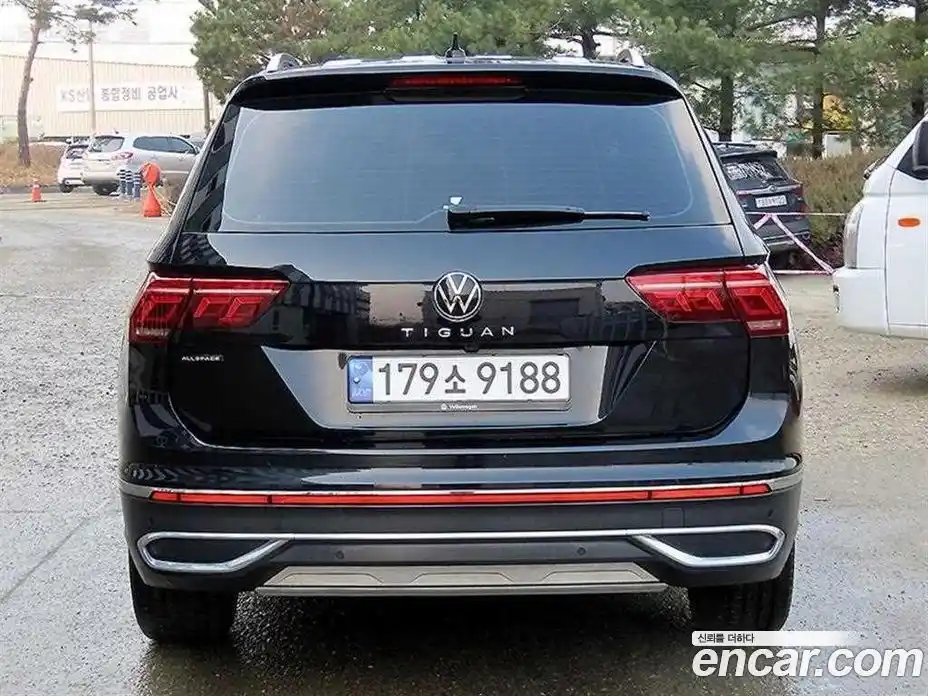 Volkswagen Tiguan 2023 2.0 гидро в Москве № 169175, фото 3