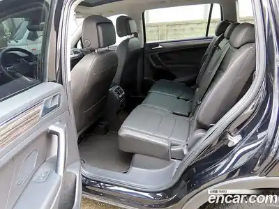 Volkswagen Tiguan 2023 2.0 гидро в Москве № 169175, миниатюра 6