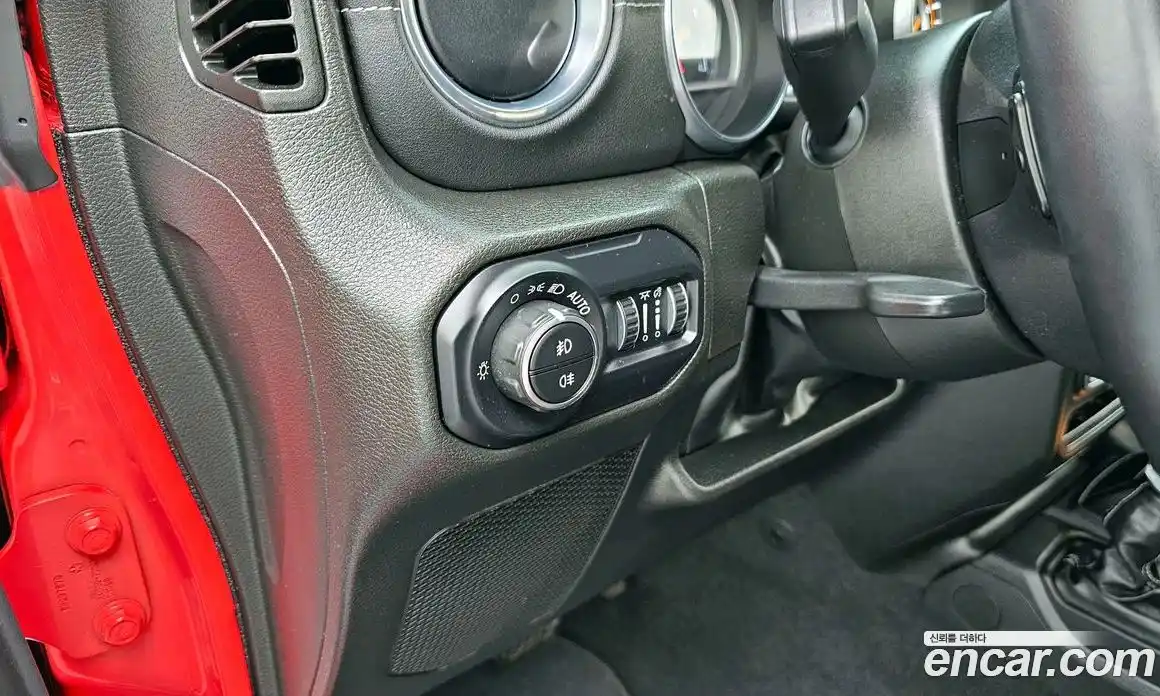 Jeep Wrangler 2023 2.0 гидро в Москве № 169519, фото 17