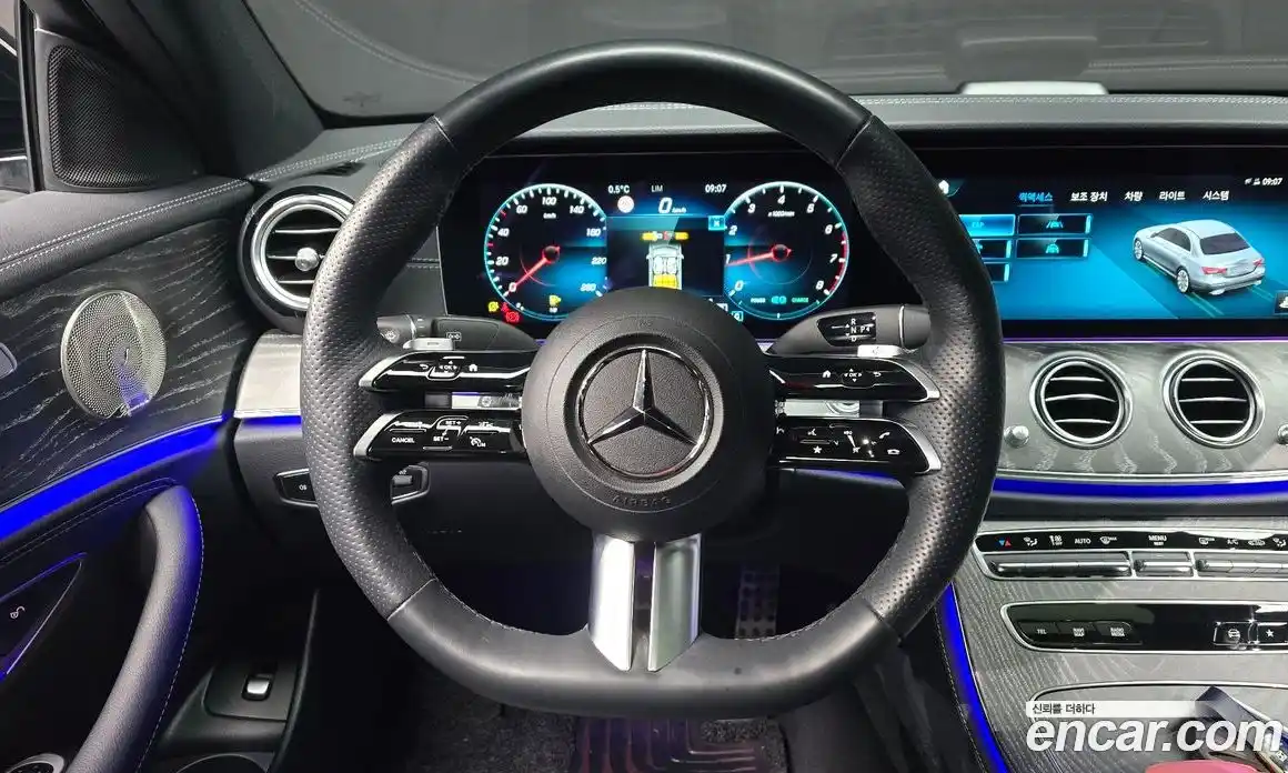 Mercedes-Benz E-Class 2023 2.0 гидро, фото 13