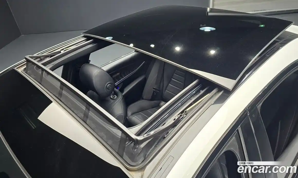 Mercedes-Benz E-Class 2023 2.0 гидро, фото 17