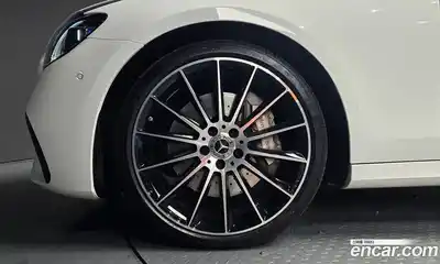 Mercedes-Benz E-Class 2023 2.0 гидро, миниатюра 5